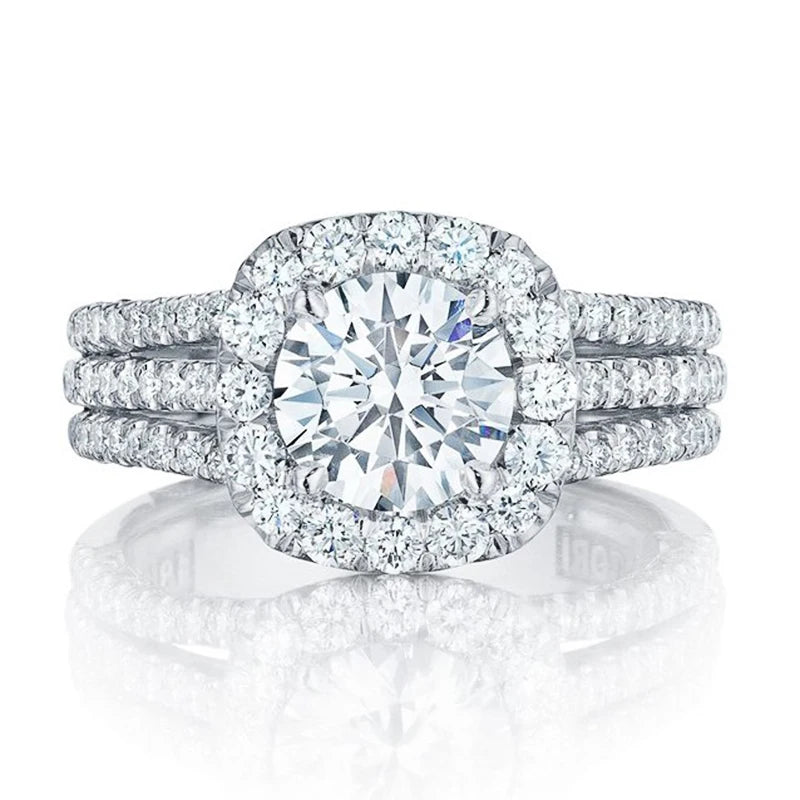 Huitan cubic zirconia ring for women. Luxury style for engagement or parties.