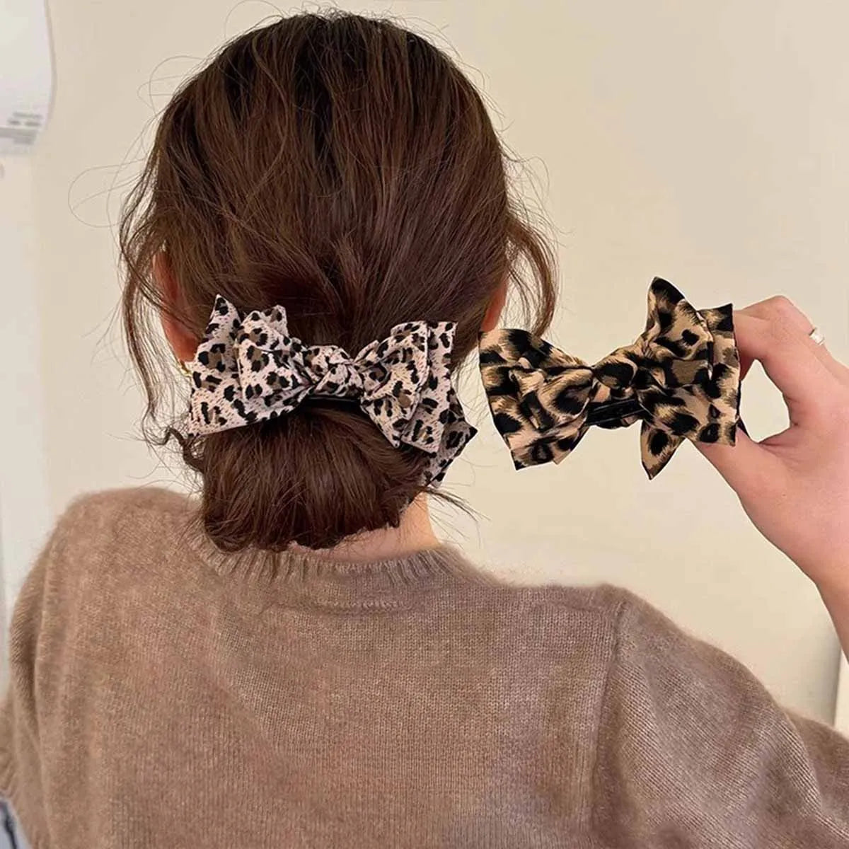 1pc Vintage Leopard Print Bow Premium Hair Grab Hair Accessory