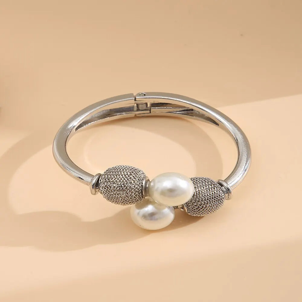 New Style Adjustable Pearl Bracelet Lady Jewelry