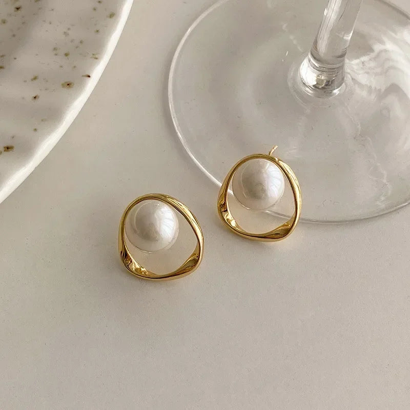 Gold Imitation Pearl Round Stud Earrings for Women