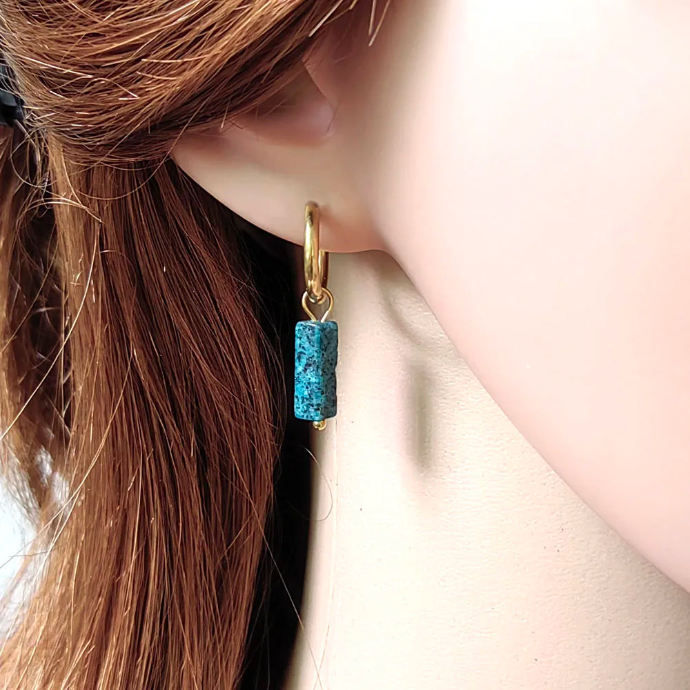 HUIDANG square hoop earrings with natural stones. Elegant design with a refined finish