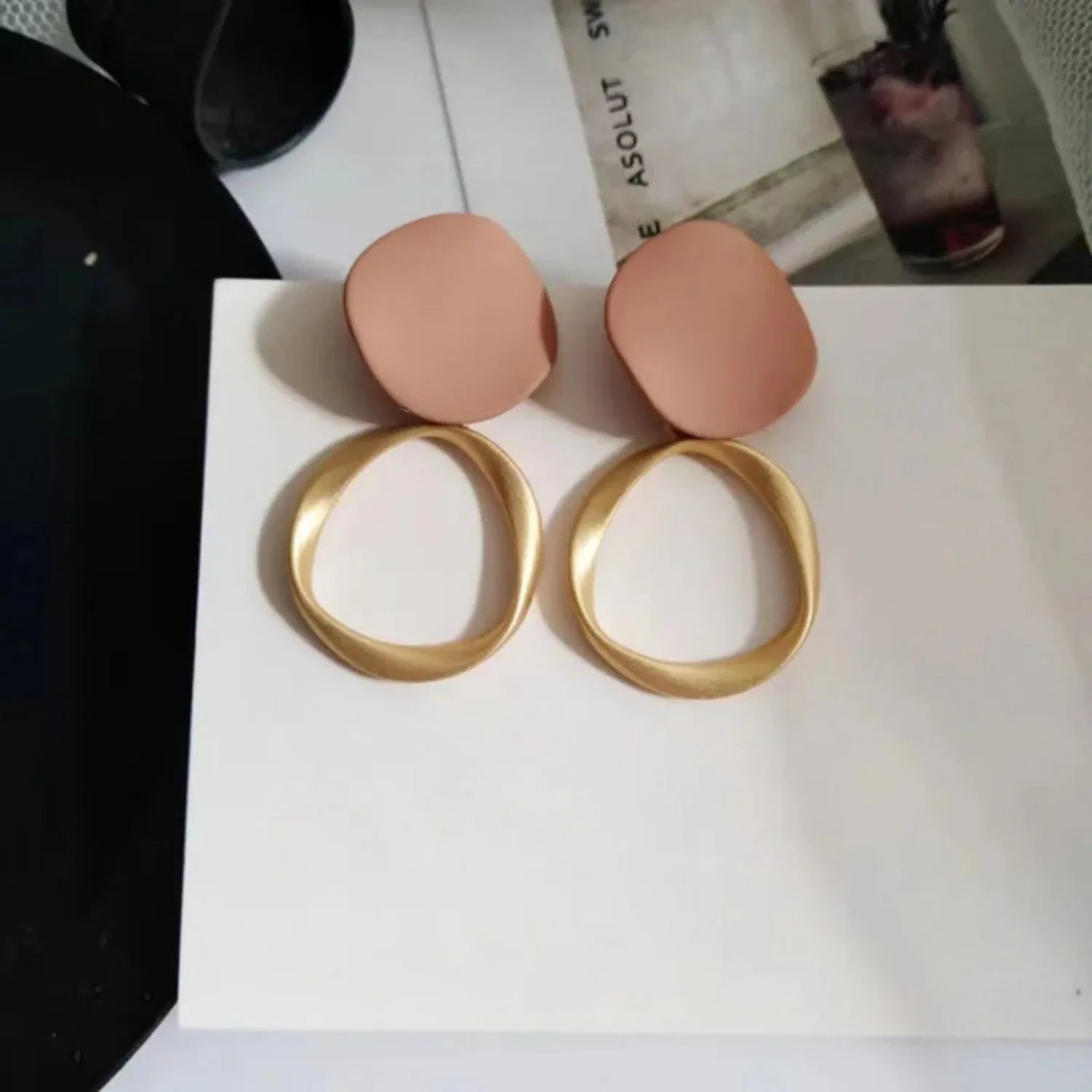 Brown geometric round dangle earrings. Vintage matte style for daily wear