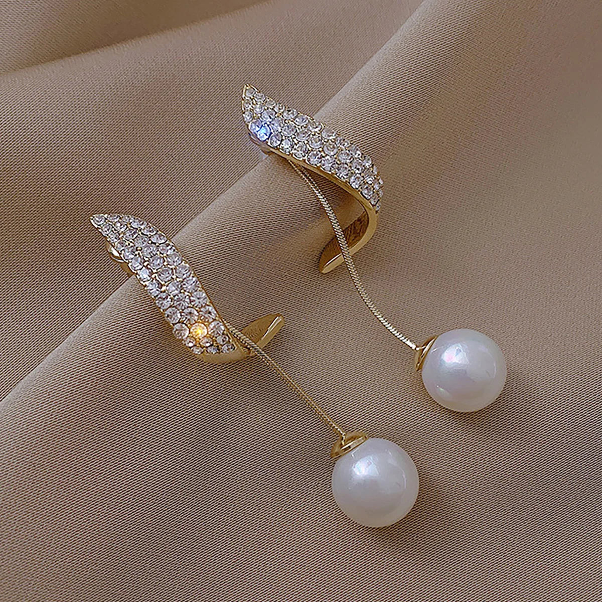 Elegant Pearl & Crystal Long Tassel Earrings Classic Wedding Style.