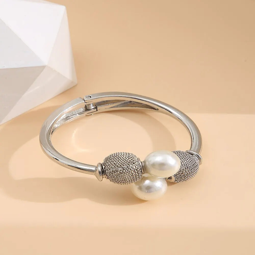 New Style Adjustable Pearl Bracelet Lady Jewelry
