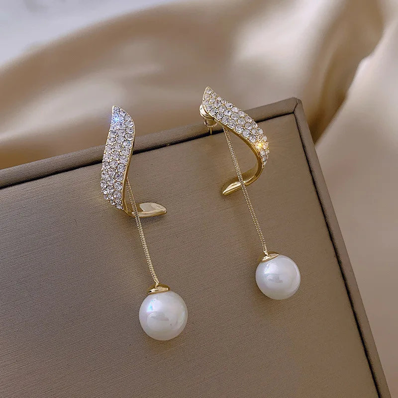 Elegant Pearl & Crystal Long Tassel Earrings Classic Wedding Style.