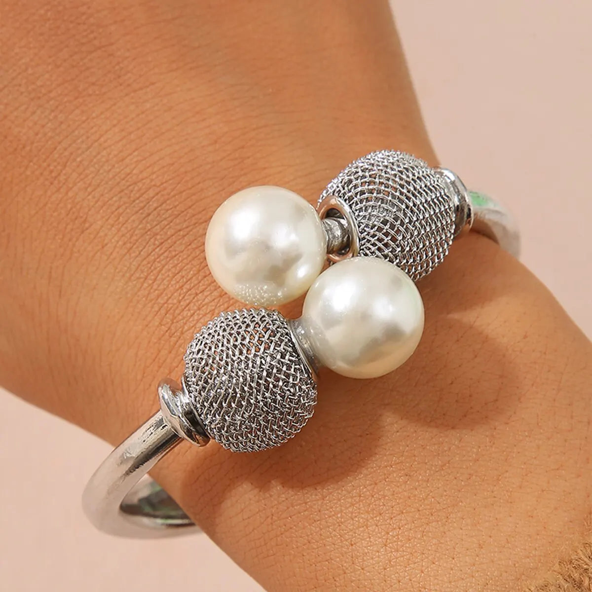 New Style Adjustable Pearl Bracelet Lady Jewelry