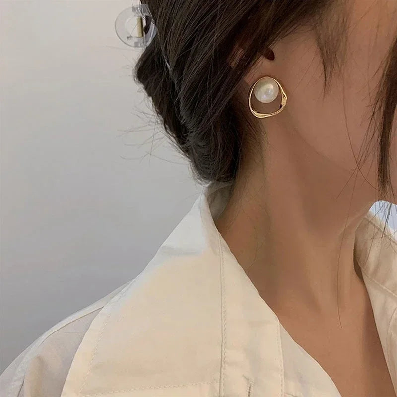 Gold Imitation Pearl Round Stud Earrings for Women