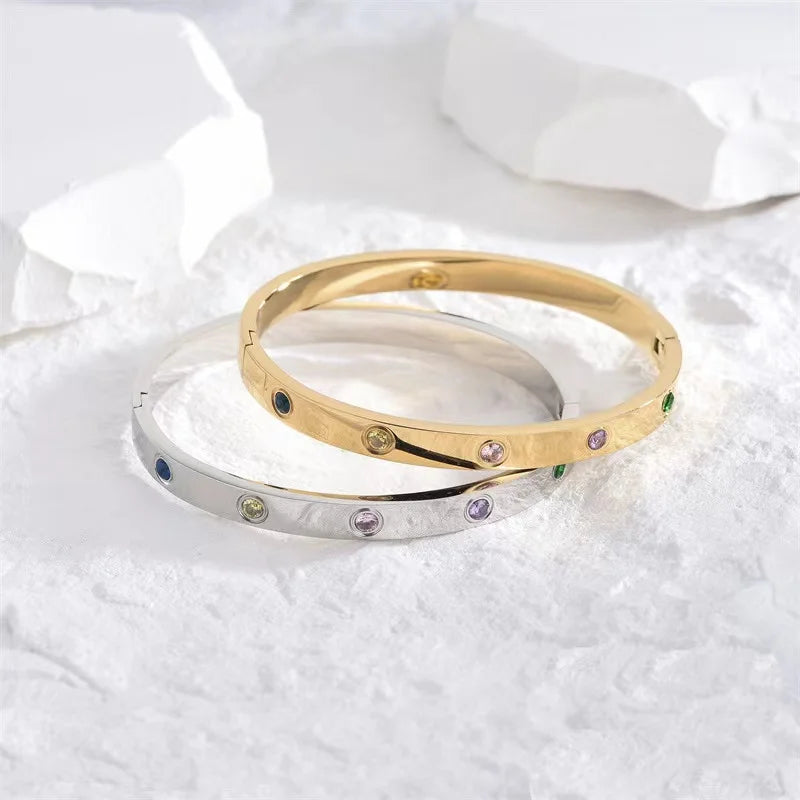 Gold Screw & Cross Bracelet Fashion Jewelry for Women.