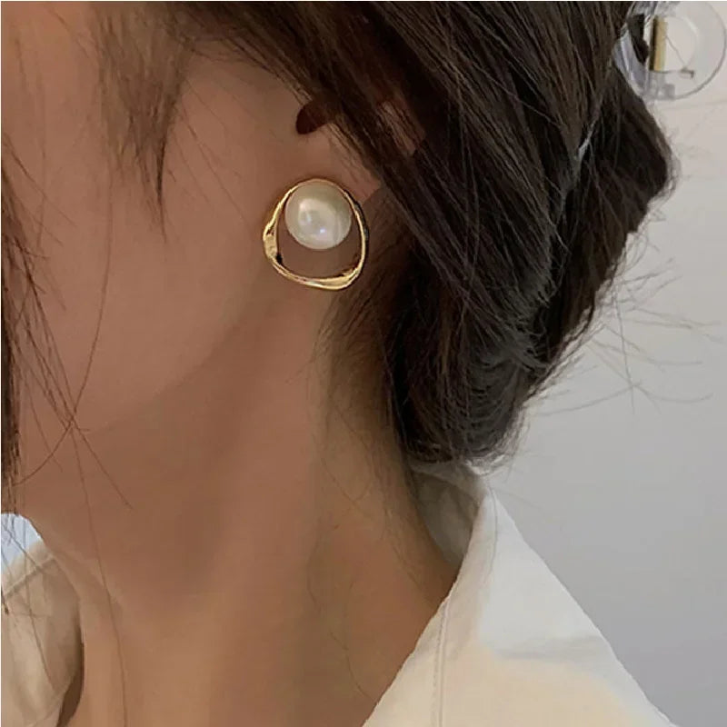 Gold Imitation Pearl Round Stud Earrings for Women