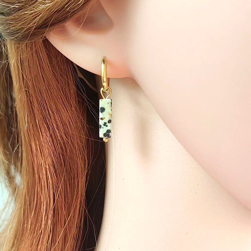 HUIDANG square hoop earrings with natural stones. Elegant design with a refined finish