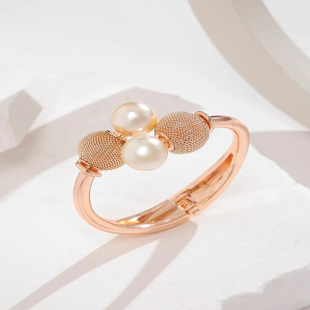 New Style Adjustable Pearl Bracelet Lady Jewelry